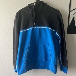 American Eagle Men’s Blue and Black Colorblock Hoodie Size Medium